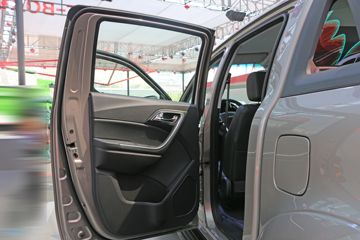 ���� ��5 2018�� ����� �������� 2.4T���� 140���� �ֶ� ���� �����˫��Ƥ��ͼƬ