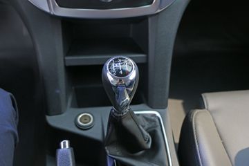 ���� ��5 2018�� ����� �������� 2.4T���� 140���� �ֶ� ���� �����˫��Ƥ��ͼƬ