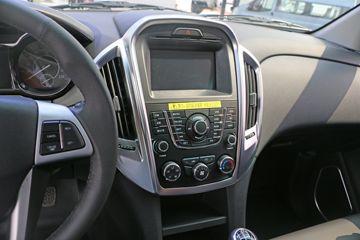 ���� ��5 2018�� ����� �������� 2.4T���� 140���� �ֶ� ���� �����˫��Ƥ��ͼƬ