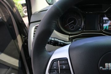 ���� ��5 2018�� ����� �������� 2.4T���� 140���� �ֶ� ���� �����˫��Ƥ��ͼƬ