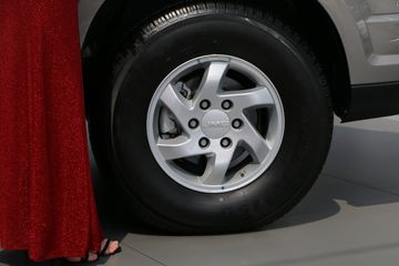 ���� ��5 2018�� ����� �������� 2.4T���� 140���� �ֶ� ���� �����˫��Ƥ��ͼƬ