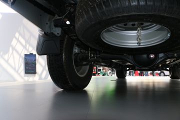 ���� ��5 2018�� ����� �������� 2.4T���� 140���� �ֶ� ���� �����˫��Ƥ��ͼƬ