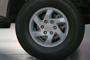 ���� ��5 2018�� ����� �������� 2.4T���� 140���� �ֶ� ���� �����˫��Ƥ��ͼƬ