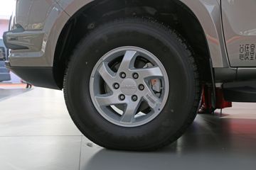 ���� ��5 2018�� ����� �������� 2.4T���� 140���� �ֶ� ���� �����˫��Ƥ��ͼƬ