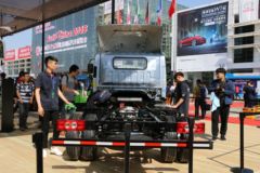 福田 奥铃EV 5.5T 单排纯电动轻卡底盘83.2kWh