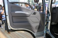 福田 奥铃EV 5.5T 单排纯电动轻卡底盘83.2kWh