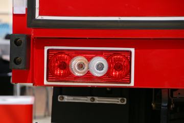 ���� ŷ����BEV ������ 4.5T 4.17�׵��Ŵ��綯��ʽ�Ῠ(BJ5049XXYEV5)83.2kWhͼƬ