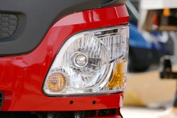 ���� ŷ����BEV ������ 4.5T 4.17�׵��Ŵ��綯��ʽ�Ῠ(BJ5049XXYEV5)83.2kWhͼƬ