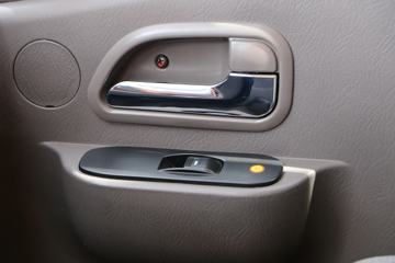 ���� ŷ����BEV ������ 4.5T 4.17�׵��Ŵ��綯��ʽ�Ῠ(BJ5049XXYEV5)83.2kWhͼƬ