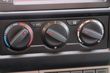 ���� ŷ����BEV ������ 4.5T 4.17�׵��Ŵ��綯��ʽ�Ῠ(BJ5049XXYEV5)83.2kWhͼƬ