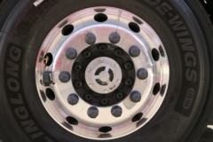 福田 欧曼EST-A 6系重卡 490马力 6X2 AMT自动挡牵引车(BJ4259SNFKB-AG)