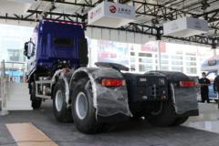 上汽红岩 杰狮C500e重卡 560马力 6X6 AMT自动挡牵引车(CQ4356HYVG425) 上汽红岩 杰狮C500e重卡 560马力 6X6 AMT自动挡牵引车(CQ4356HYVG425)