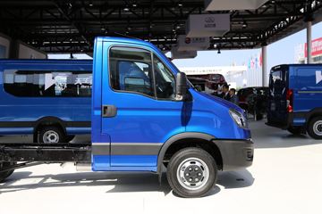 �Ͼ���ά�� DAILY C45-33 145���� 4X2���������Ῠ(NJ1045EFC)ͼƬ