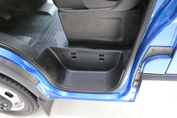 �Ͼ���ά�� DAILY C45-33 145���� 4X2���������Ῠ(NJ1045EFC)ͼƬ