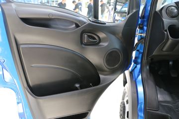 �Ͼ���ά�� DAILY C45-33 145���� 4X2���������Ῠ(NJ1045EFC)ͼƬ