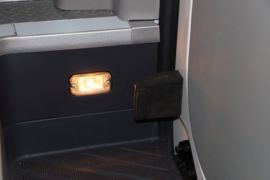 VO8S&nbsp;电动封闭厢货驾驶室图片