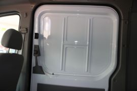 VO8S&nbsp;电动封闭厢货驾驶室图片