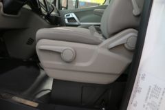 长江V08S 7.5T 8.08米纯电动厢式物流车110kWh