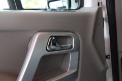 长江V08S 7.5T 8.08米纯电动厢式物流车110kWh