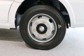 VO8S&nbsp;电动封闭厢货底盘图片