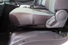 长江SM07 7.37T 4.15米货箱式纯电动物流车78.96kWh
