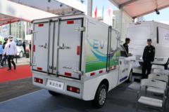 长江SM01 1.96T 1.9米货箱式纯电动物流车29.96kWh