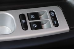 长江SM01 1.96T 1.9米货箱式纯电动物流车29.96kWh