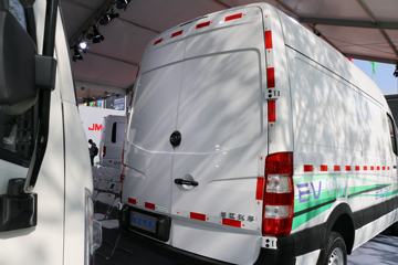 SP06&nbsp;电动封闭厢货外观图片