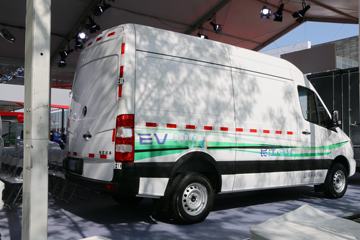 SP06&nbsp;电动封闭厢货外观图片