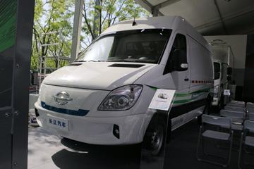 长江SP06 4.5T 5.96米厢式纯电动物流车76.5kWh