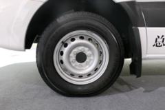 长江SP06 4.5T 5.96米厢式纯电动物流车76.5kWh