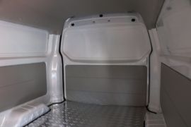 SP04&nbsp;电动封闭厢货驾驶室图片