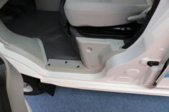 长江SP04 2.5T 4.5米厢式纯电动物流车49kWh
