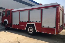 重汽斯太尔底盘&nbsp;消防车外观图片