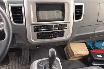 �й�����HOWO ���� 156���� 4.15�׵�����ʽ�Ῠ(ZZ5047XXYG3315E145)ͼƬ