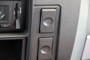 Ծ�� ����X100 ������ 110���� 4X2 3.7����ж��(SH3082VEDBNW)ͼƬ