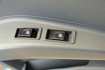 Ծ�� ����X100 ������ 110���� 4X2 3.7����ж��(SH3082VEDBNW)ͼƬ