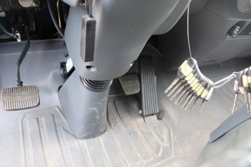 Ծ�� ����X100 ������ 110���� 4X2 3.7����ж��(SH3082VEDBNW)ͼƬ