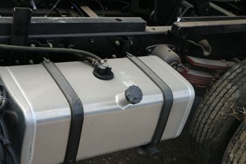 Ծ�� ����X100 ������ 110���� 4X2 3.7����ж��(SH3082VEDBNW)ͼƬ