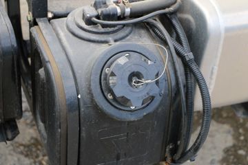 Ծ�� ����X100 ������ 110���� 4X2 3.7����ж��(SH3082VEDBNW)ͼƬ