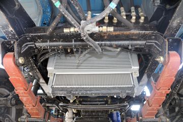 Ծ�� ����X100 ������ 110���� 4X2 3.7����ж��(SH3082VEDBNW)ͼƬ