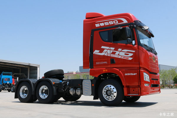 解放JH6牵引车火热促销中 让利高达0.5万