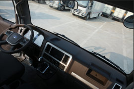 鼎峰&nbsp;电动载货车内饰图片