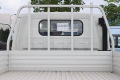 江铃凯锐 116马力 4.1米单排栏板轻卡(宽体豪华)