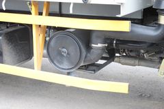 江铃凯锐 116马力 4.1米单排栏板轻卡(宽体豪华)