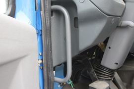 赛麒麟&nbsp;载货车驾驶室                                               图片