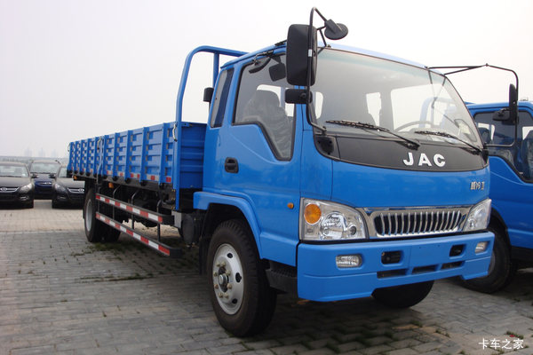 江淮 威铃II中卡 158马力 4X2 载货车(HFC1131K2R1GZT)