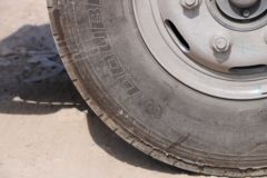 江淮 骏铃V7 160马力 4X2 4.87米排半厢式载货车(HFC5091XXYP91K2C6V)
