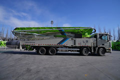 福田 雷萨L9 430马力 8X4 56米混凝土泵车(欧曼GTL底盘)