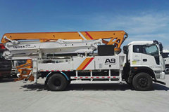 福田 雷萨A9 200马力 4X2 30米混凝土泵车(福田瑞沃底盘)